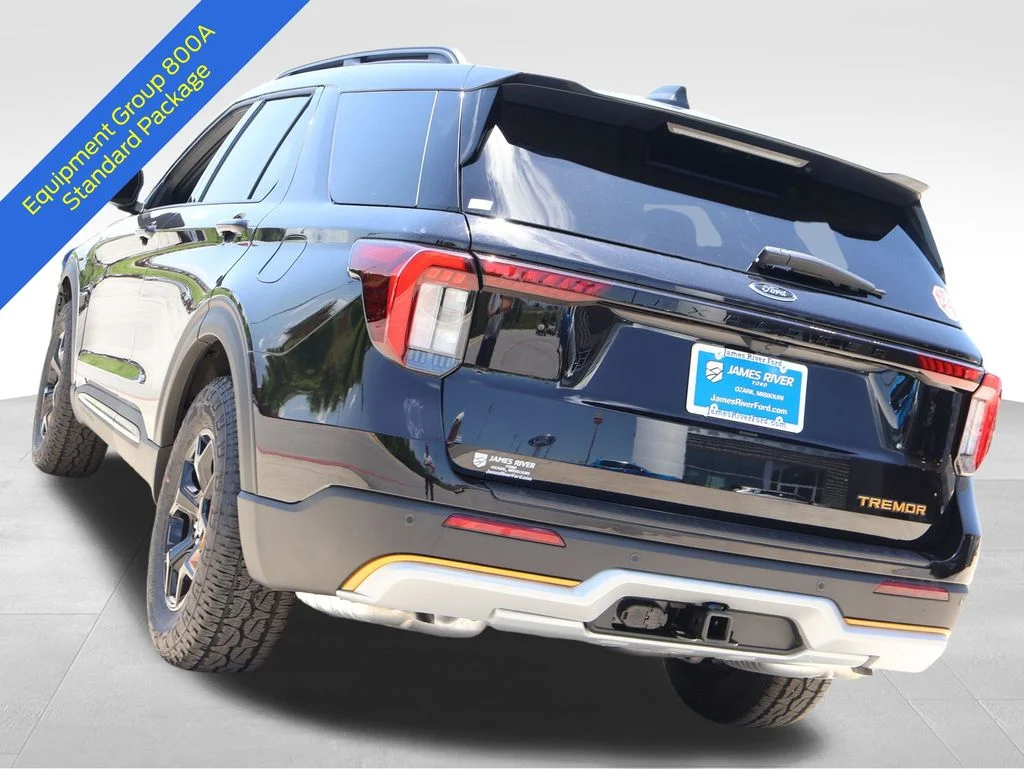 New 2026 Agate Black Metallic Ford Tremor® image 3