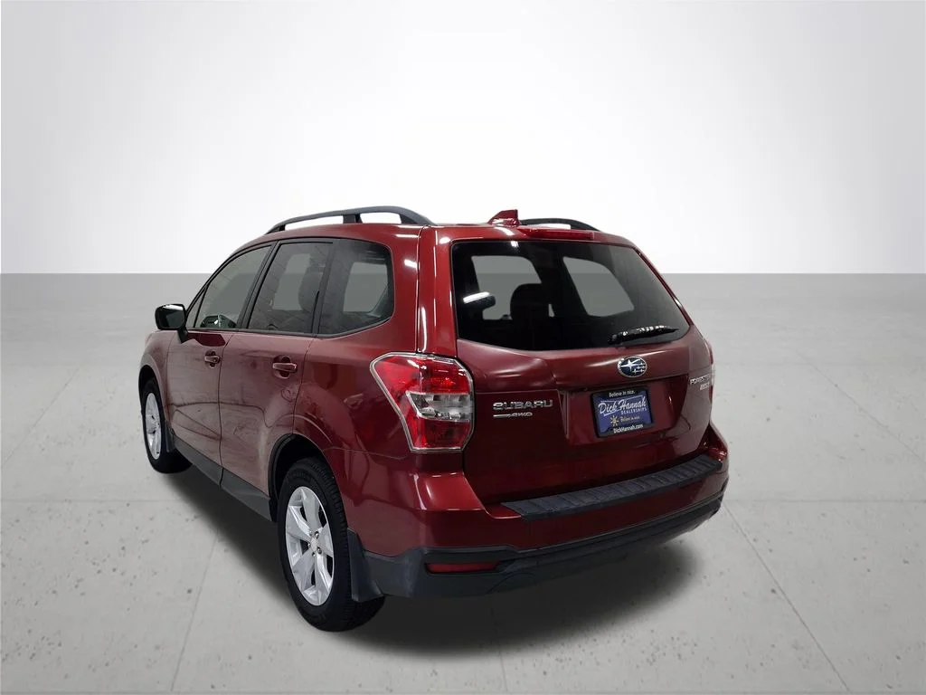 Used 2016 Red Subaru 2.5i Premium image 13