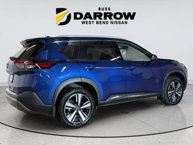 Used 2023 Blue Nissan SL image 5