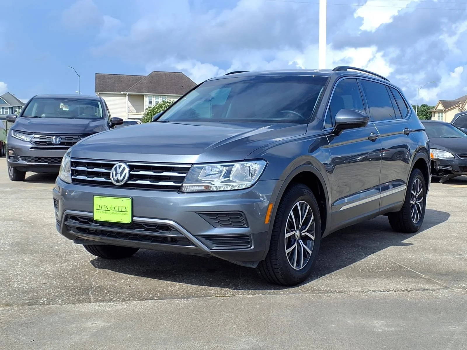 Used 2020 Gray Volkswagen 2.0T SE image 5