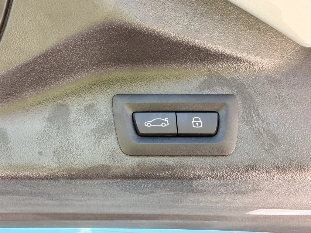 Used 2026 Gray BMW sDrive40i image 10