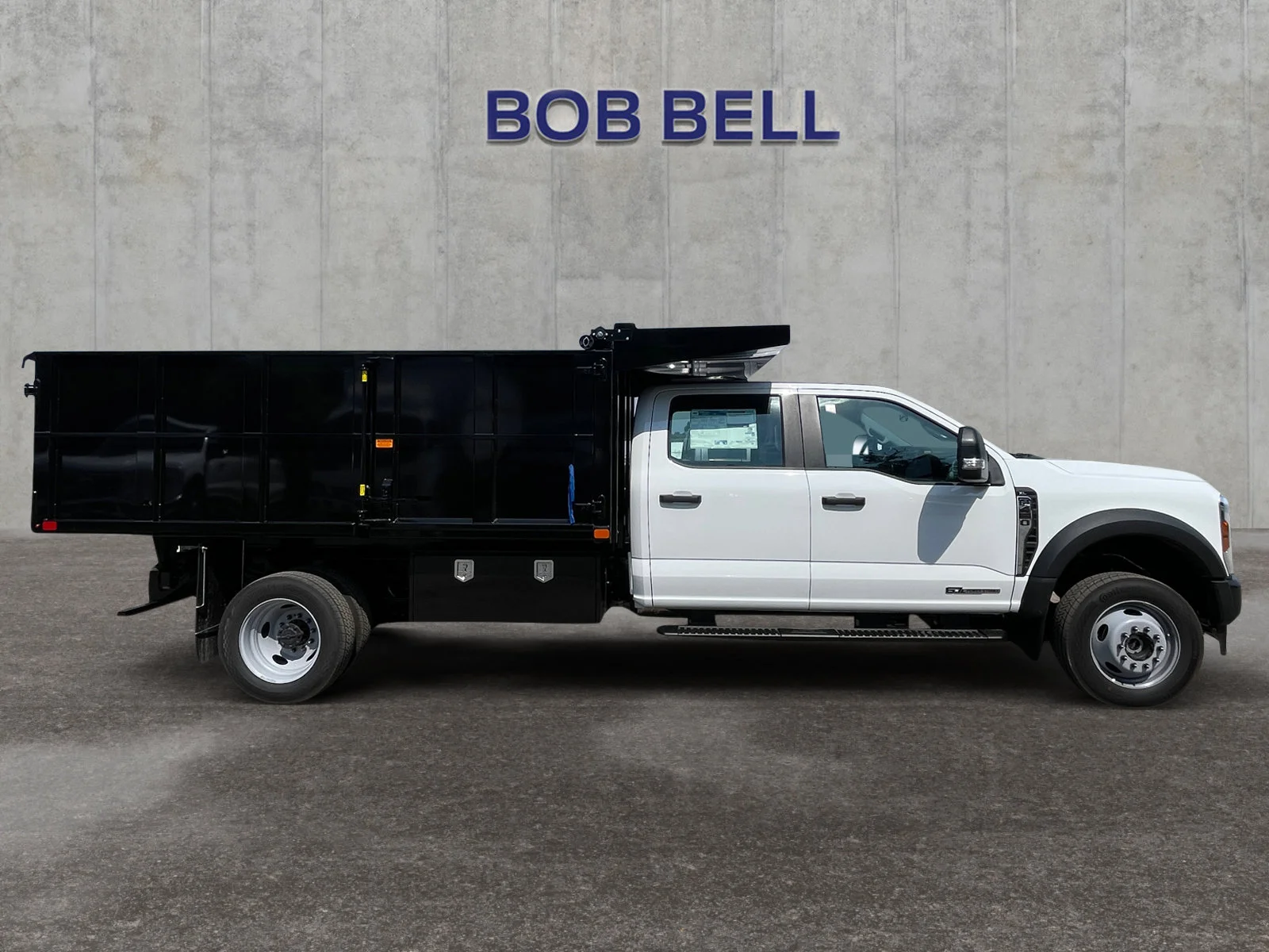 New 2026 Oxford White Ford F-450® XL image 6