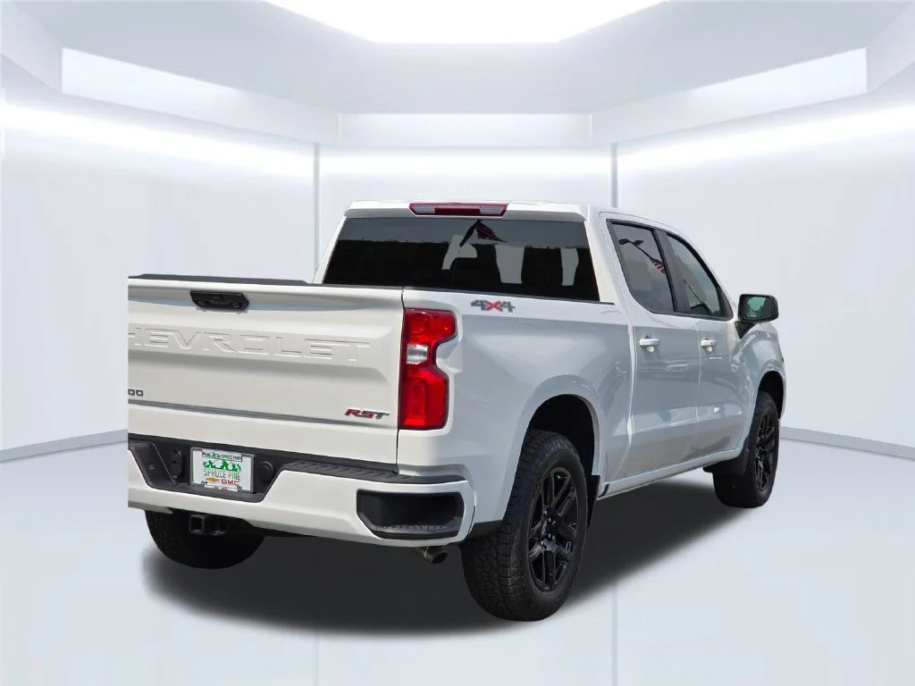 New 2026 White Chevrolet RST image 41