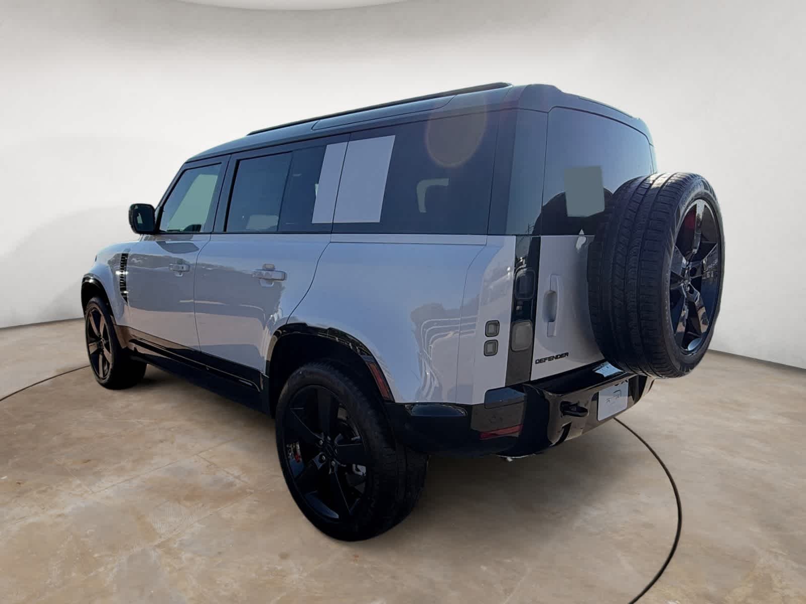 New 2026  Land Rover X-Dynamic SE image 3