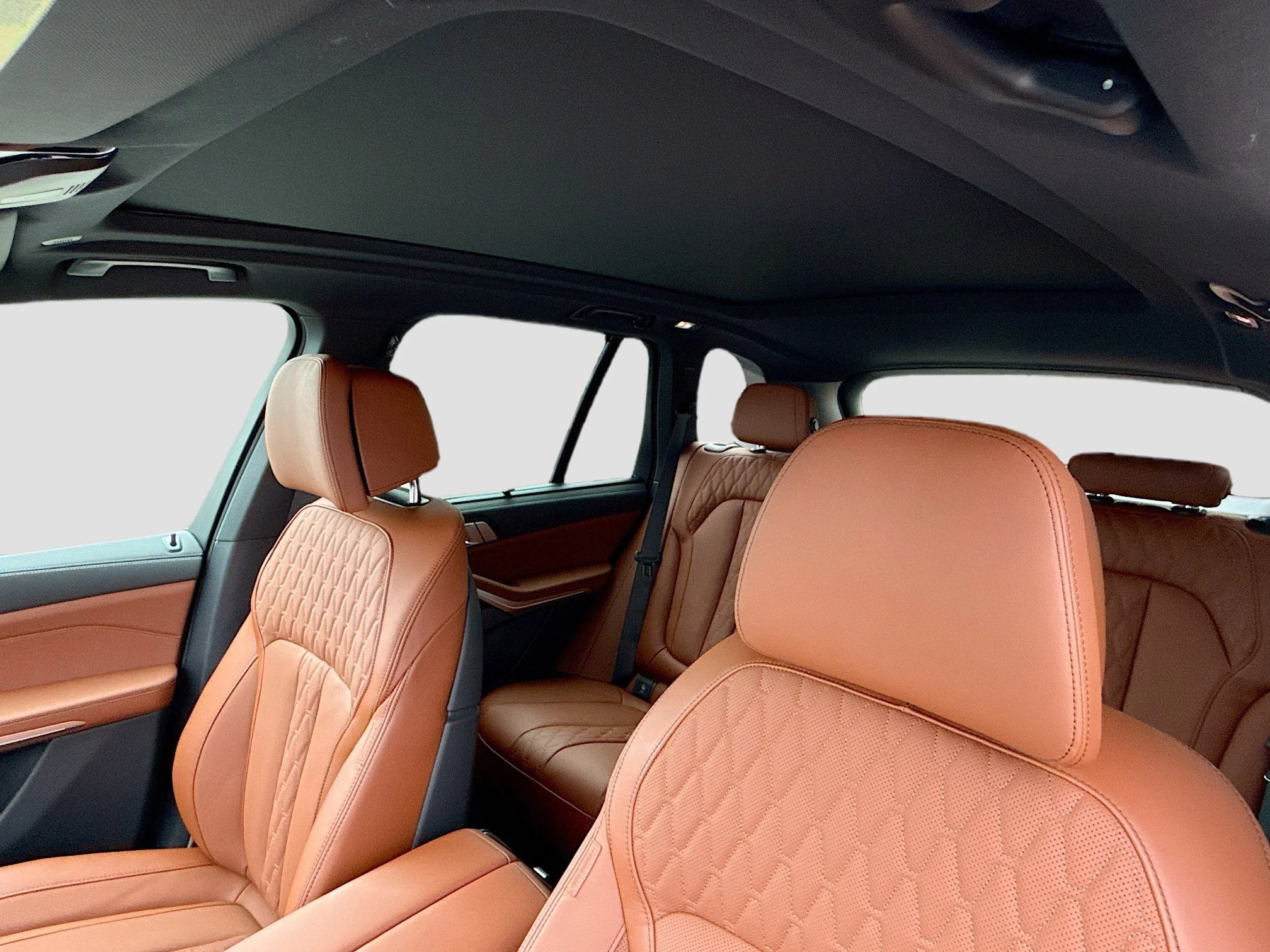 New 2026 Black Sapphire Metallic BMW xDrive50e image 26