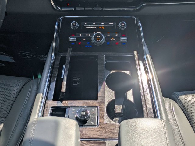 Used 2018 Black Lincoln Reserve image 20