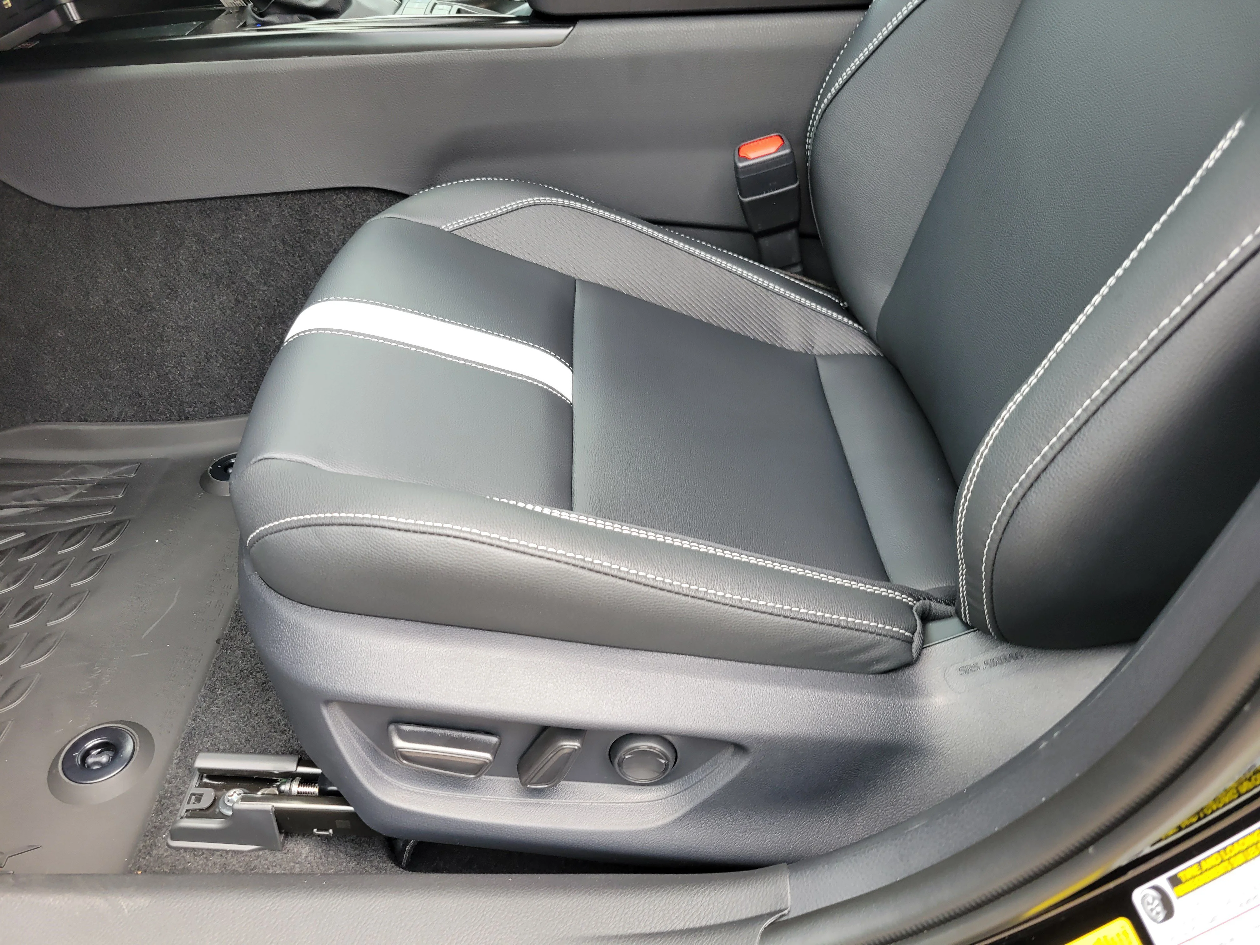 New 2026 Midnight Black Metallic Toyota SE image 6