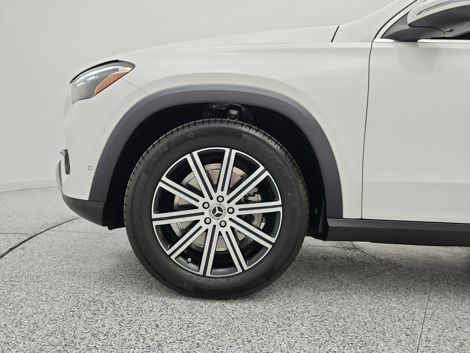 Certified Used 2026 Polar White Mercedes-Benz GLE 350 SUV image 18