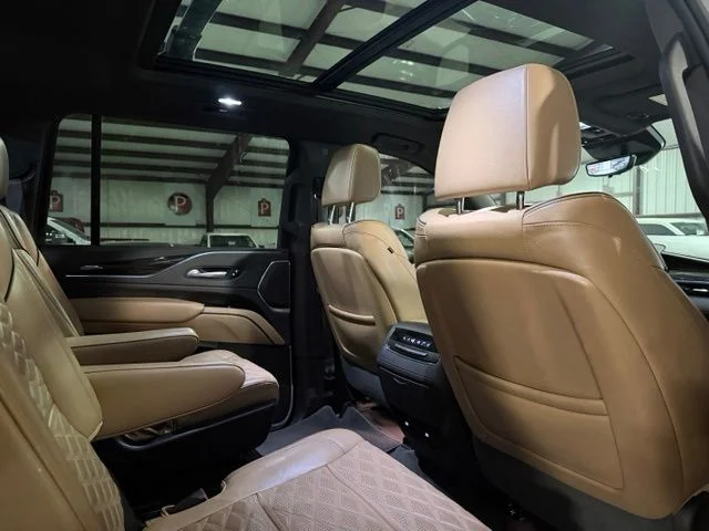 Used 2022 Gray Cadillac Premium image 17