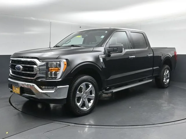 Used 2023 Black Ford XLT image 3