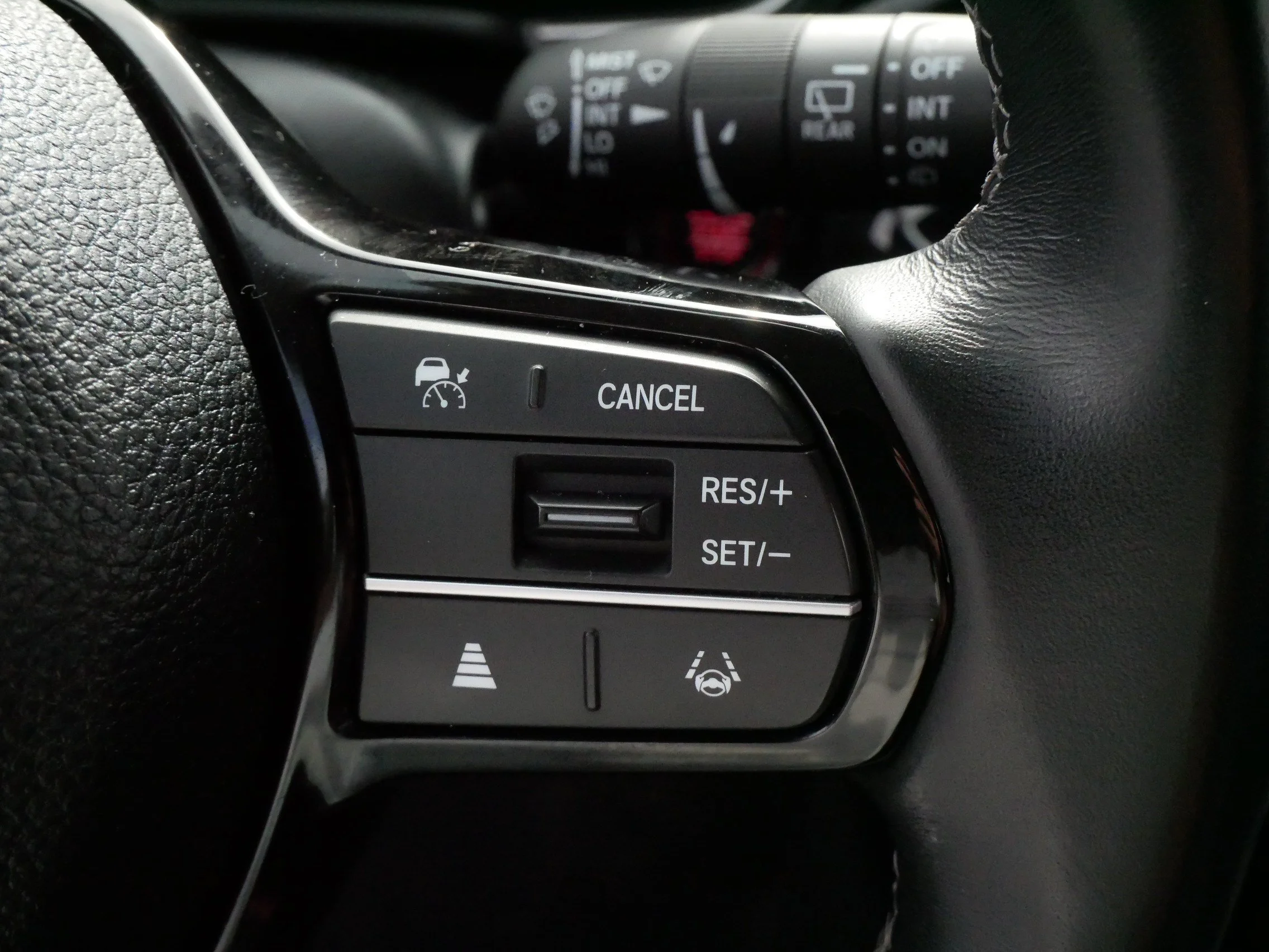 Used 2023 Crystal Black Pearl Honda EX-L image 26