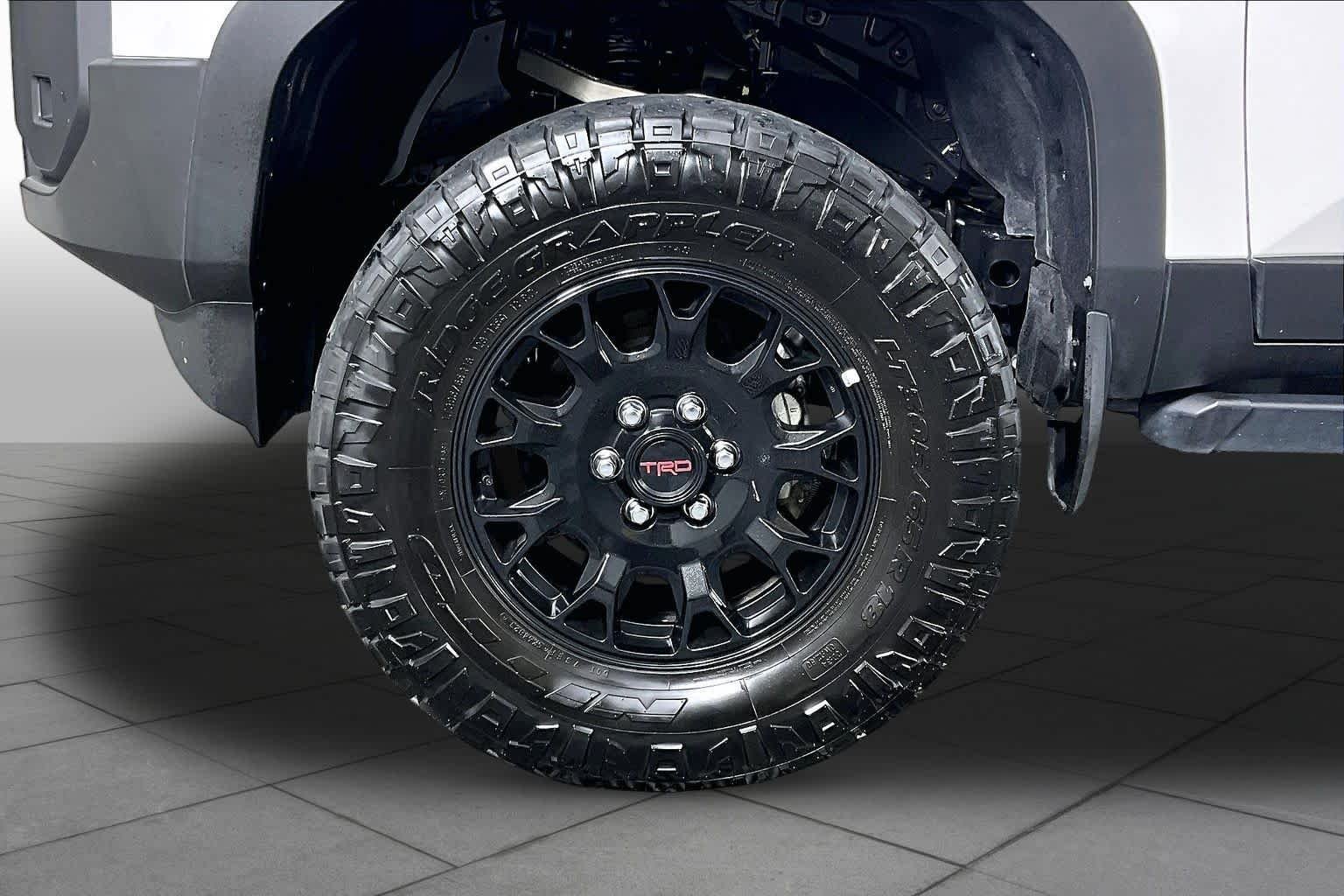 Used 2025 Ice Cap Toyota 1958 image 11