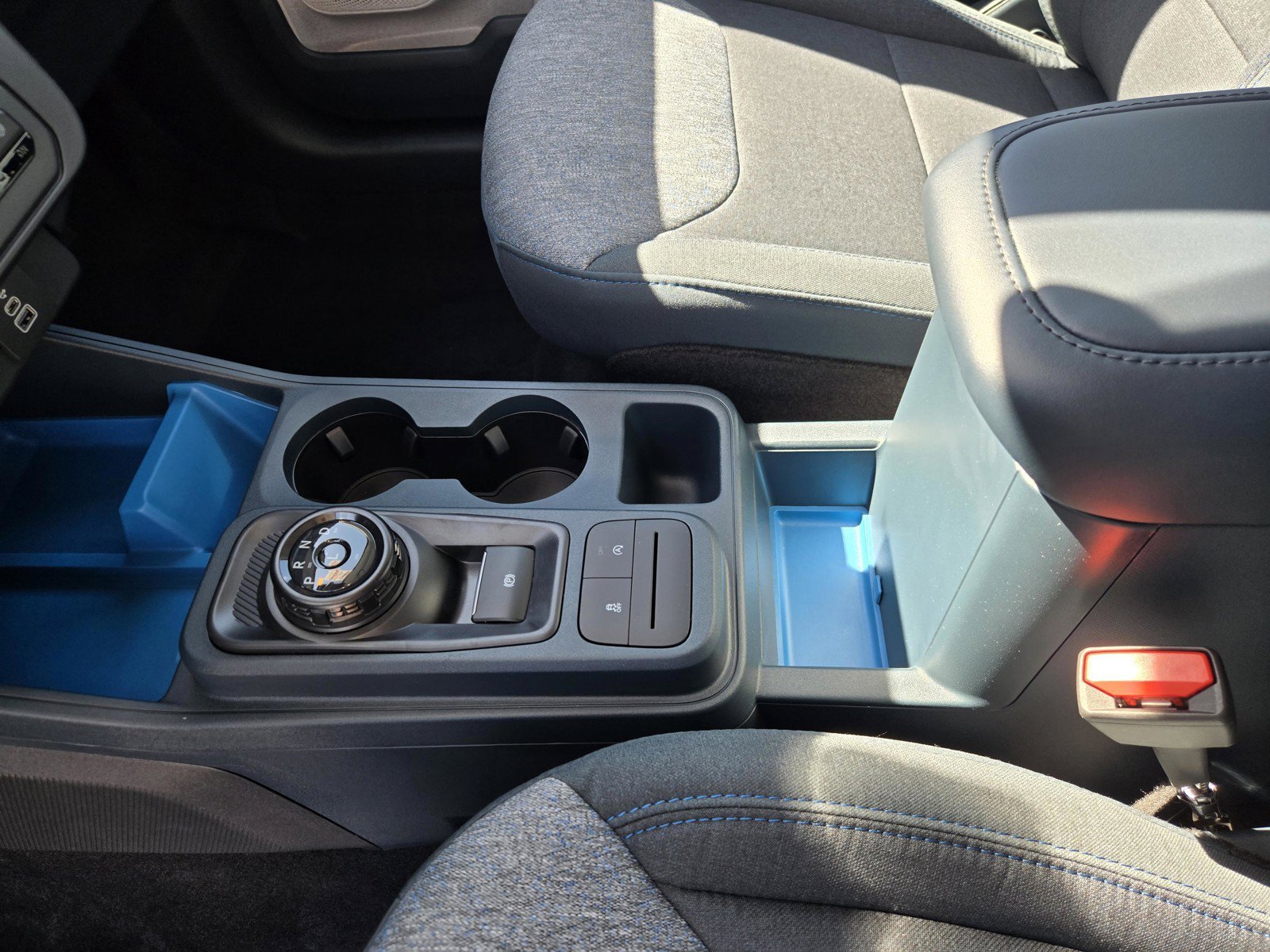New 2026 Carbonized Gray Metallic Ford XLT image 12