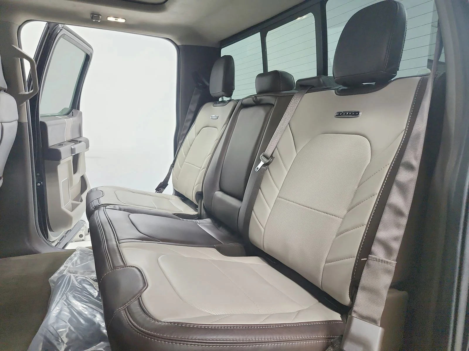 Used 2020 Black Ford Limited image 41