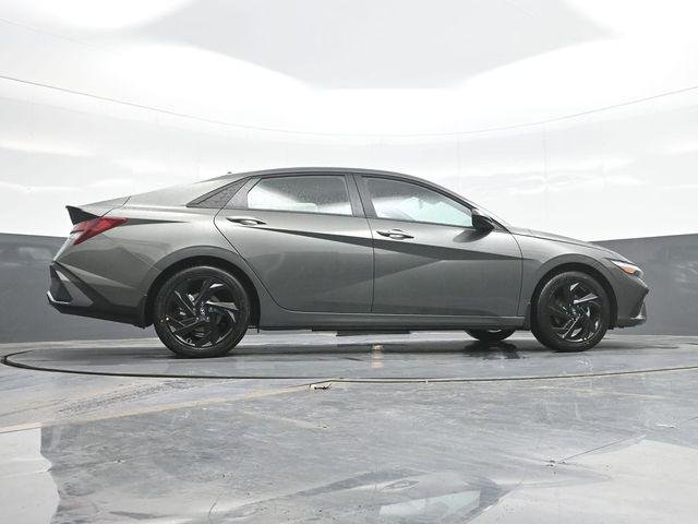 New 2026 Gray Hyundai SEL Sport Plus image 25