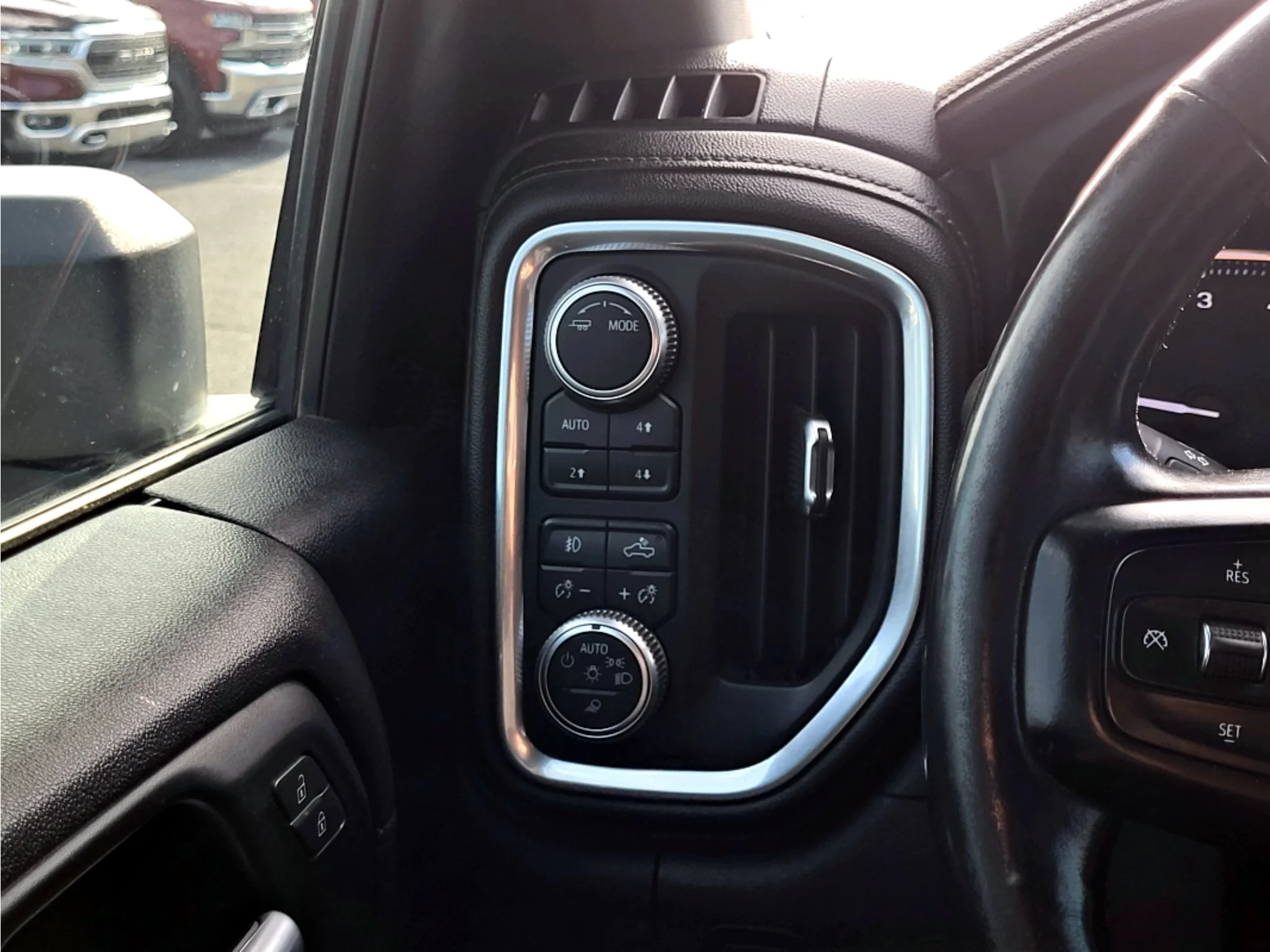 Used 2021 Summit White GMC SLE image 15