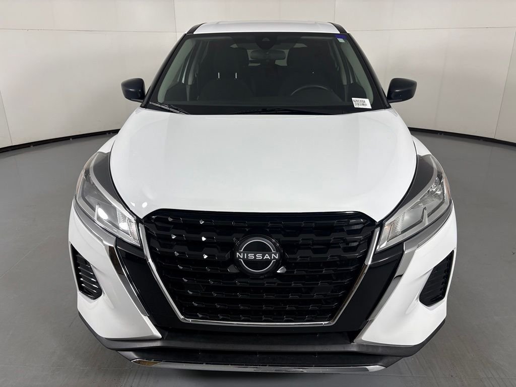 Used 2024 White Nissan S image 3