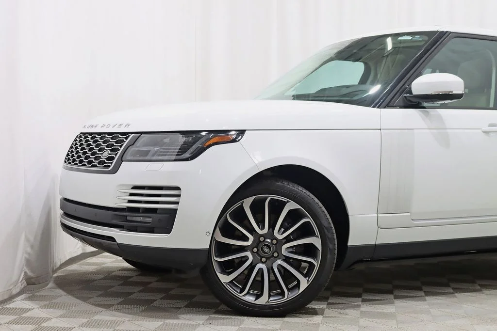 Used 2021 White Land Rover Westminster image 3