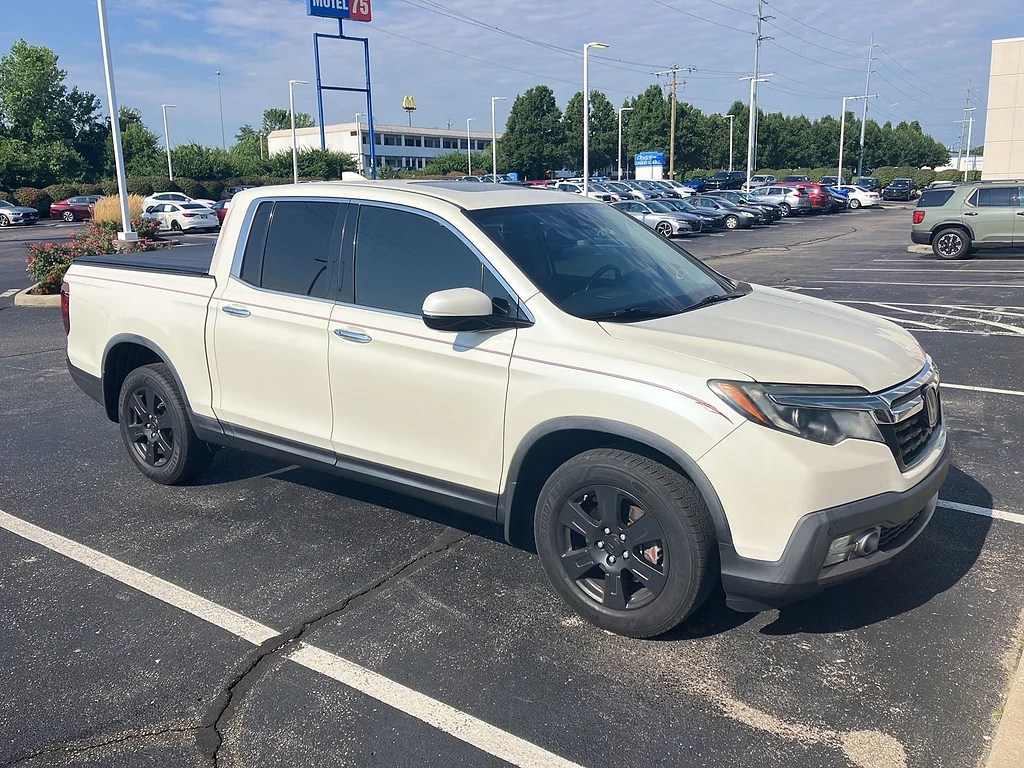 Used 2017 White Diamond Pearl Honda RTL-E image 1