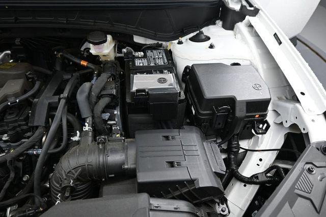 New 2026 White Hyundai SE FWD image 76