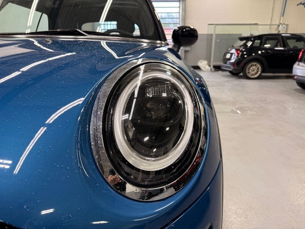 Certified Used 2023 Island Blue metallic MINI  image 7