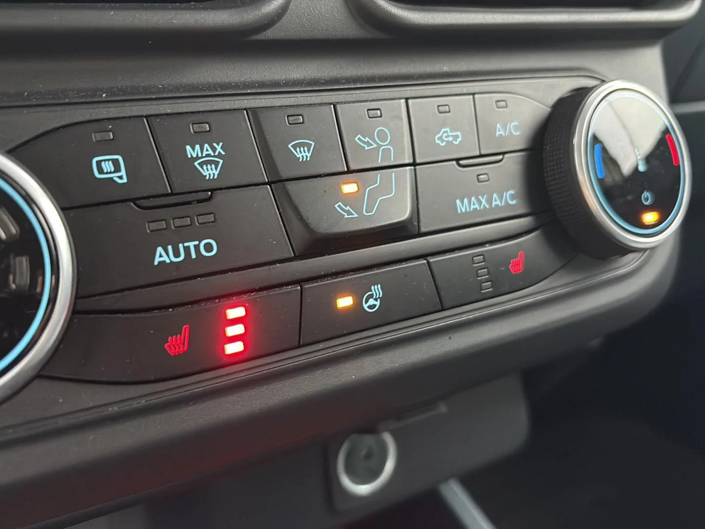 Used 2024 Terrain Ford XLT image 9