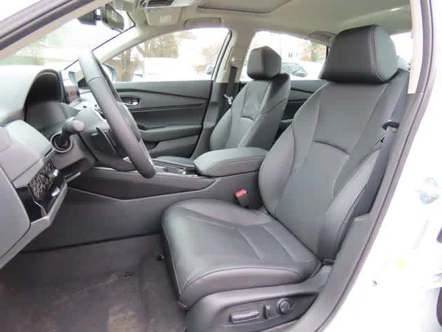 New 2026 Platinum White Pearl Honda Touring image 12