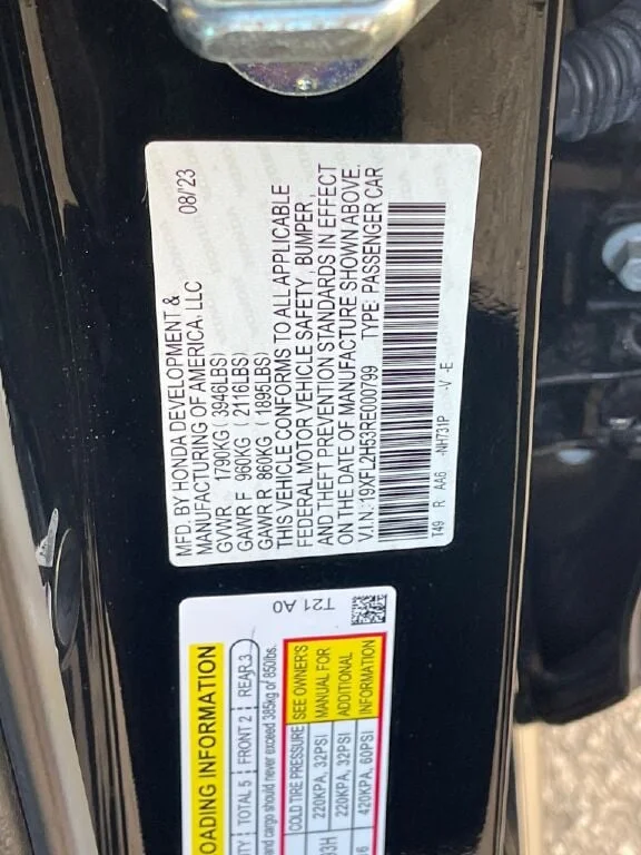 Certified Used 2024 Crystal Black Pearl Honda LX image 37