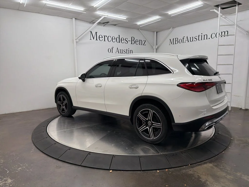 Used 2026 White Mercedes-Benz GLC 300 image 5