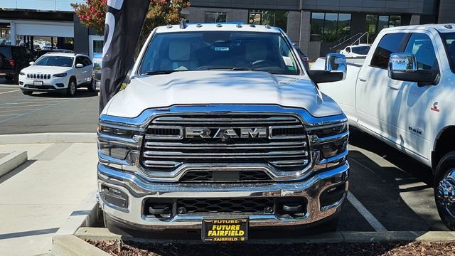 2025 RAM 3500 Laramie - Photo 8