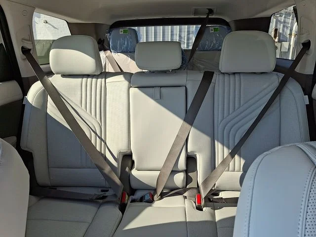 New 2026 Silver Hyundai SEL Premium image 13