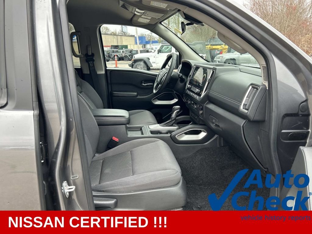 Used 2025 Gray Nissan SV image 17