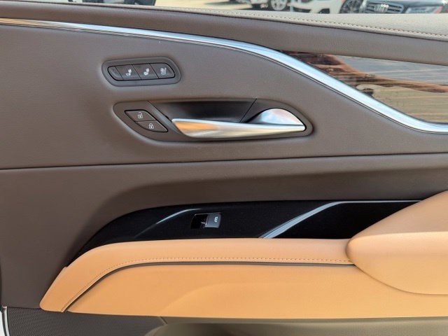 Used 2023 Crystal White Tricoat Cadillac Sport image 30