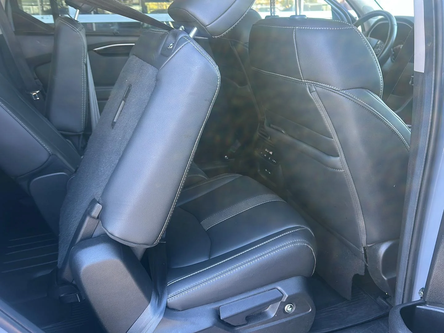 Used 2025 Sonic Gray Pearl Honda Touring image 11