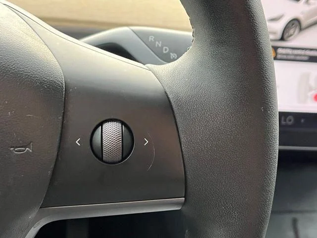 Used 2020 White Tesla Long Range image 29