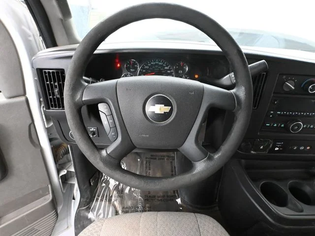 2017 Chevrolet Express Passenger LS - Photo 23