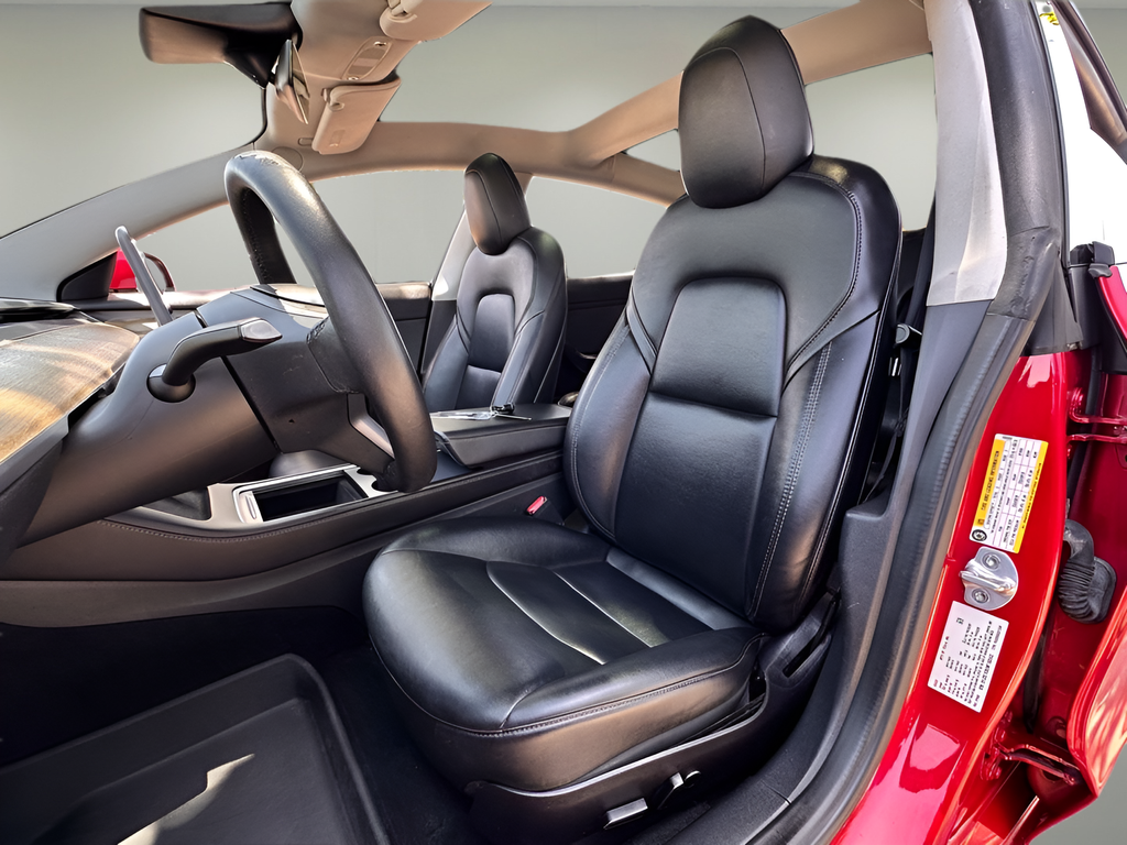 Used 2022  Tesla Long Range image 6