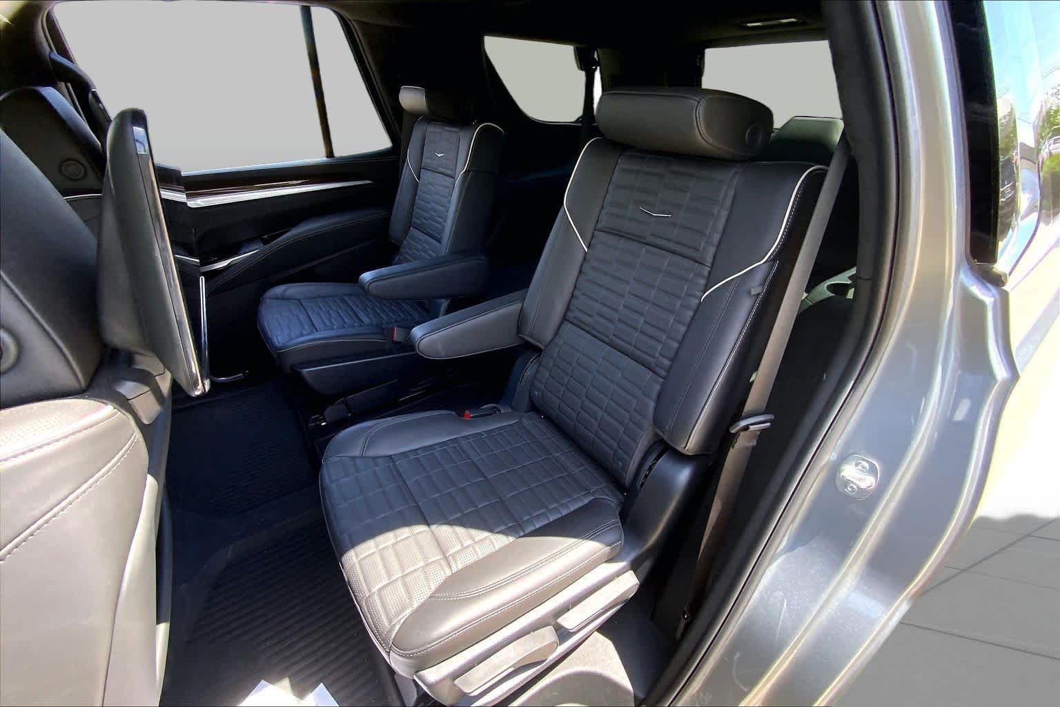 Used 2025 Argent Silver Metallic Cadillac 4WD Premium Luxury Platinum image 19