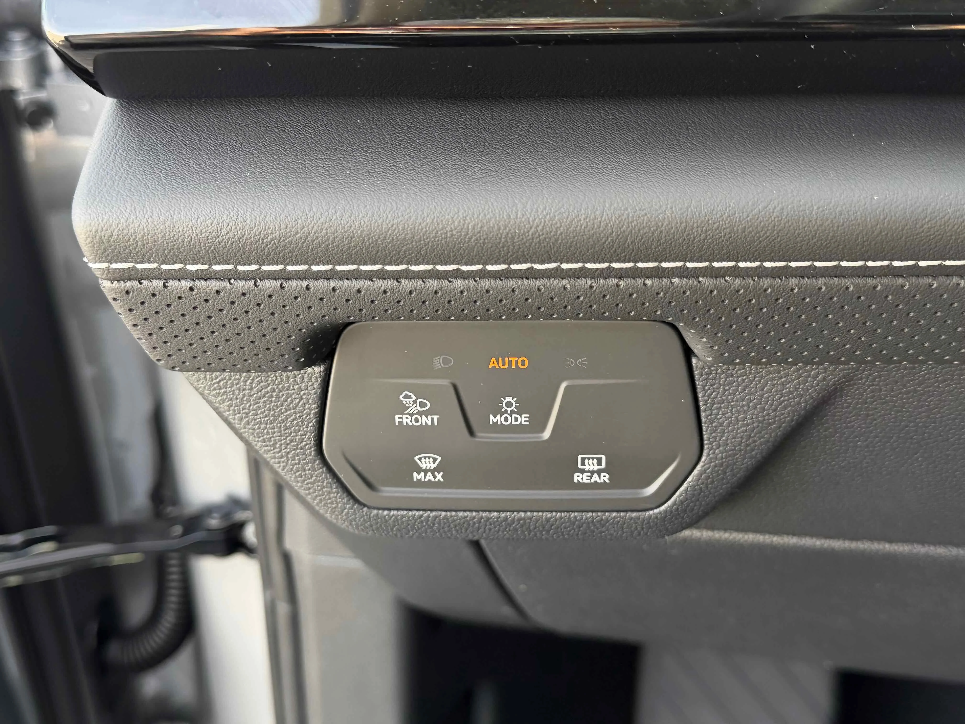 New 2026 Silver Mist Volkswagen 2.0T SEL image 25