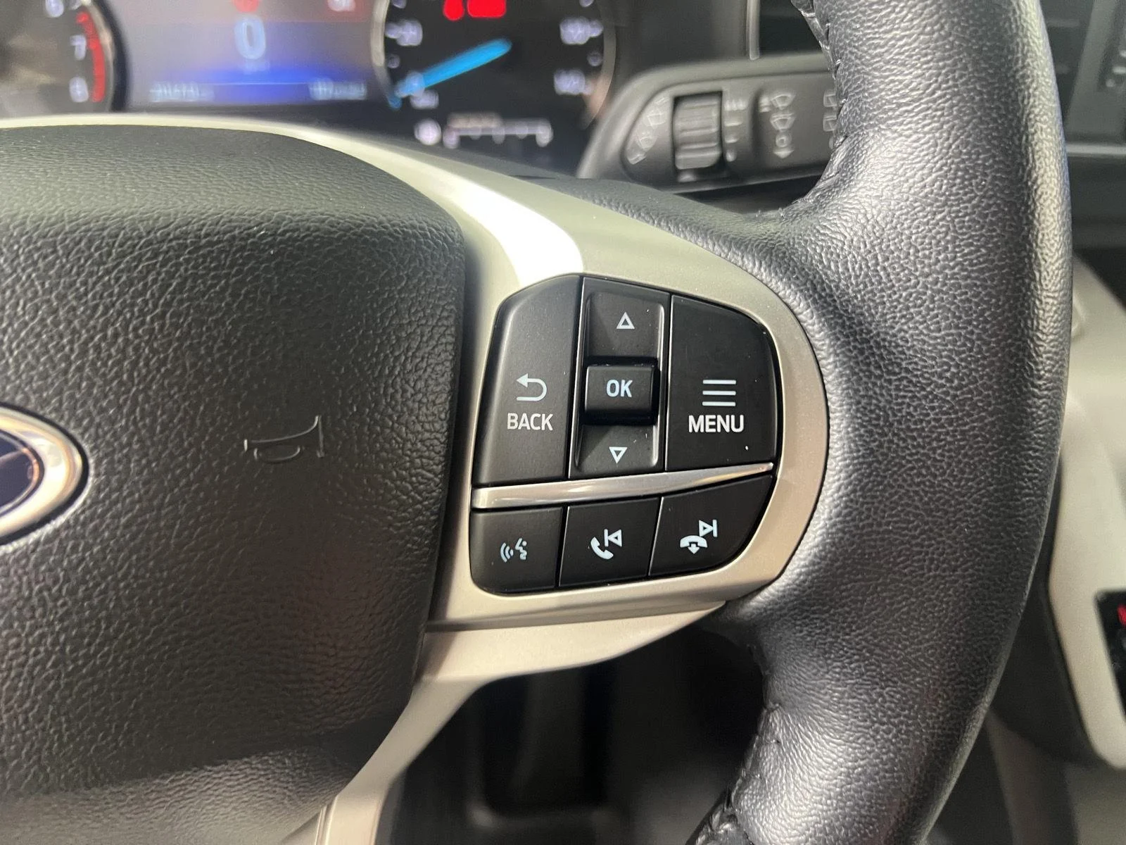 Used 2023 Iconic Silver Ford XLT image 16