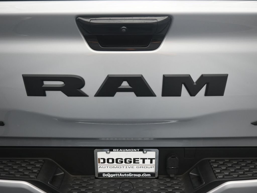 New 2026 Silver Zynith Exterior Paint RAM Big Horn/Lone Star image 16