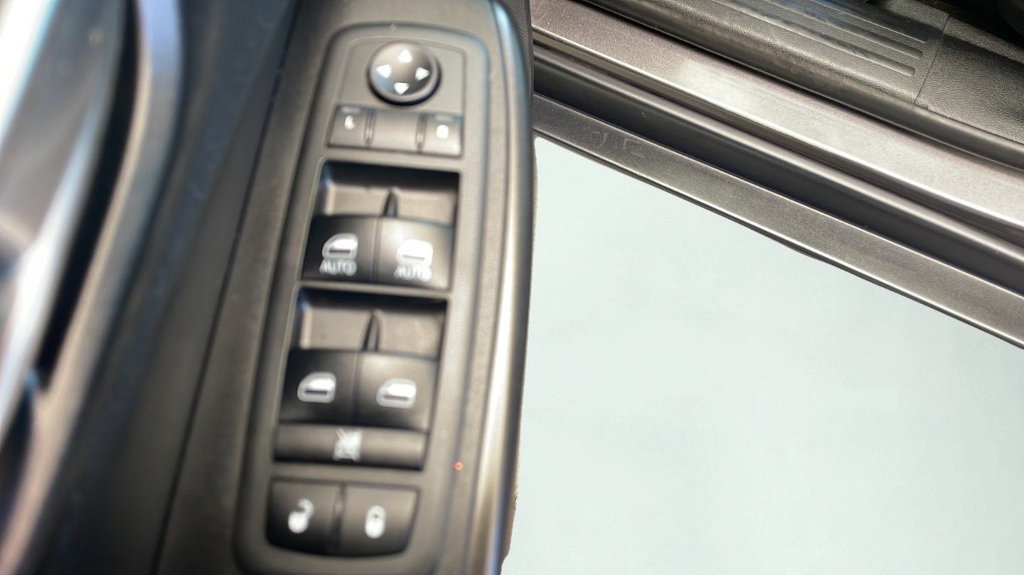 Used 2019 Gray Jeep Trailhawk image 23