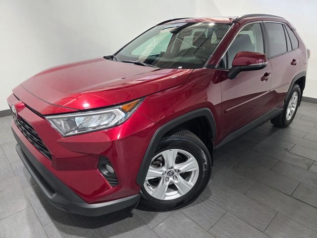2021 Toyota RAV4 XLE AWD's photo