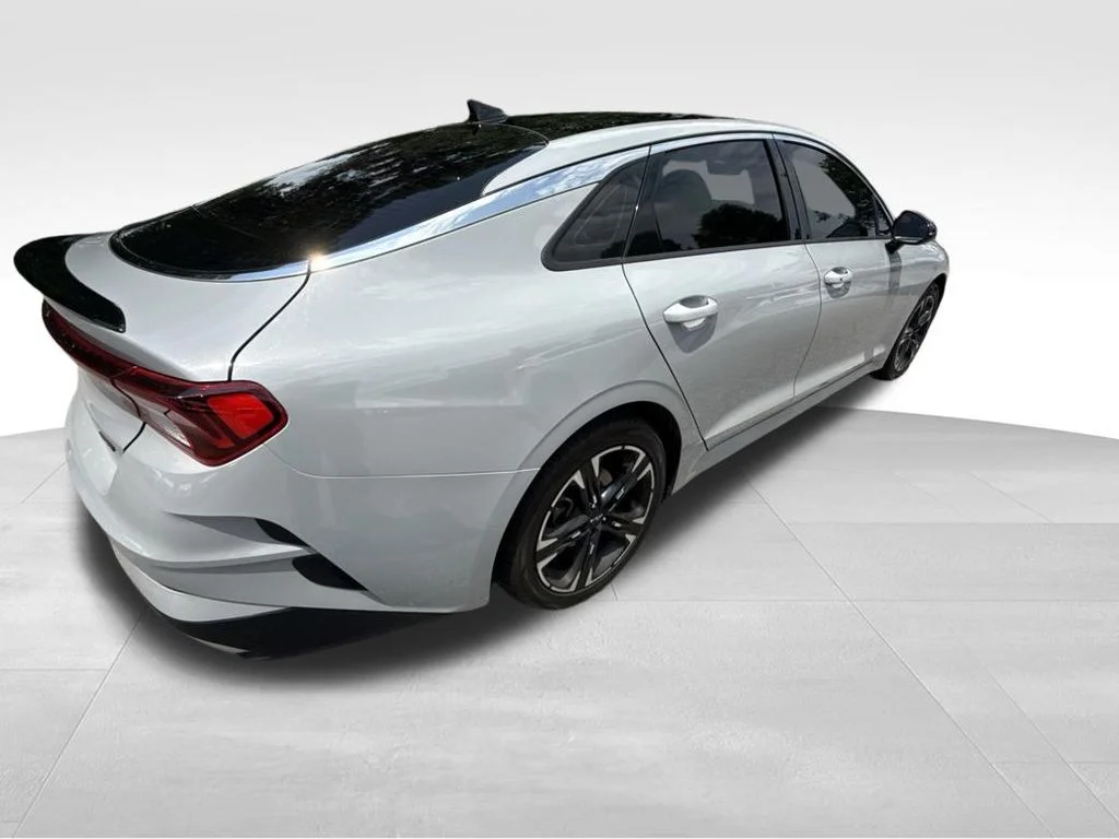 Used 2022 Gray Kia GT-Line image 7