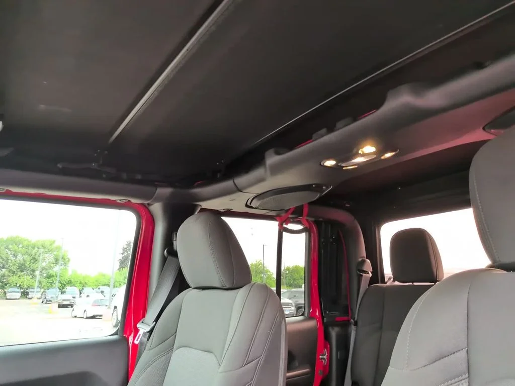 Used 2020 Red Jeep Sport image 24