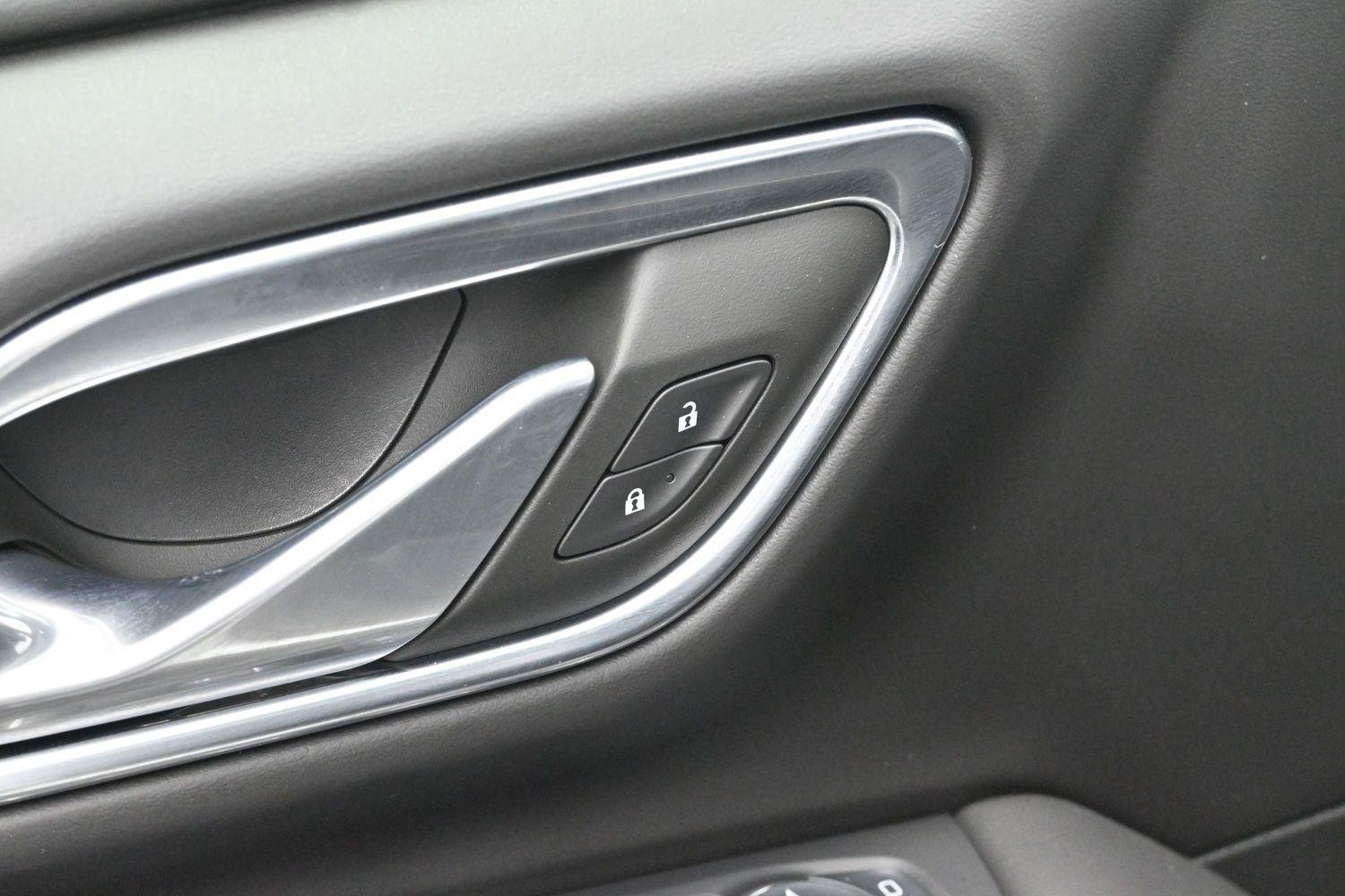 Used 2024 Summit White Chevrolet Premier image 10