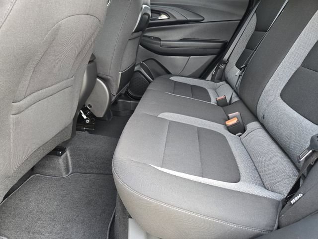 New 2026 Summit White Chevrolet LT image 21
