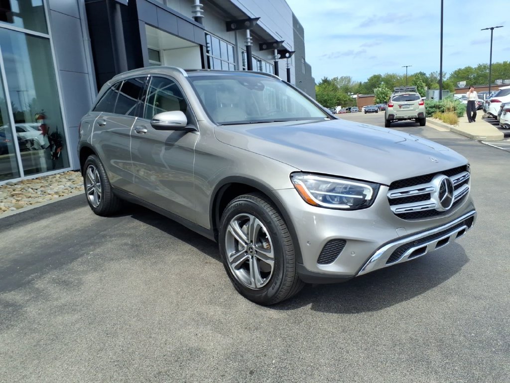 Used 2022 Mojave Silver Metallic Mercedes-Benz GLC 300 image 9