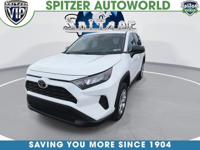 Used 2022 White Toyota LE image 4