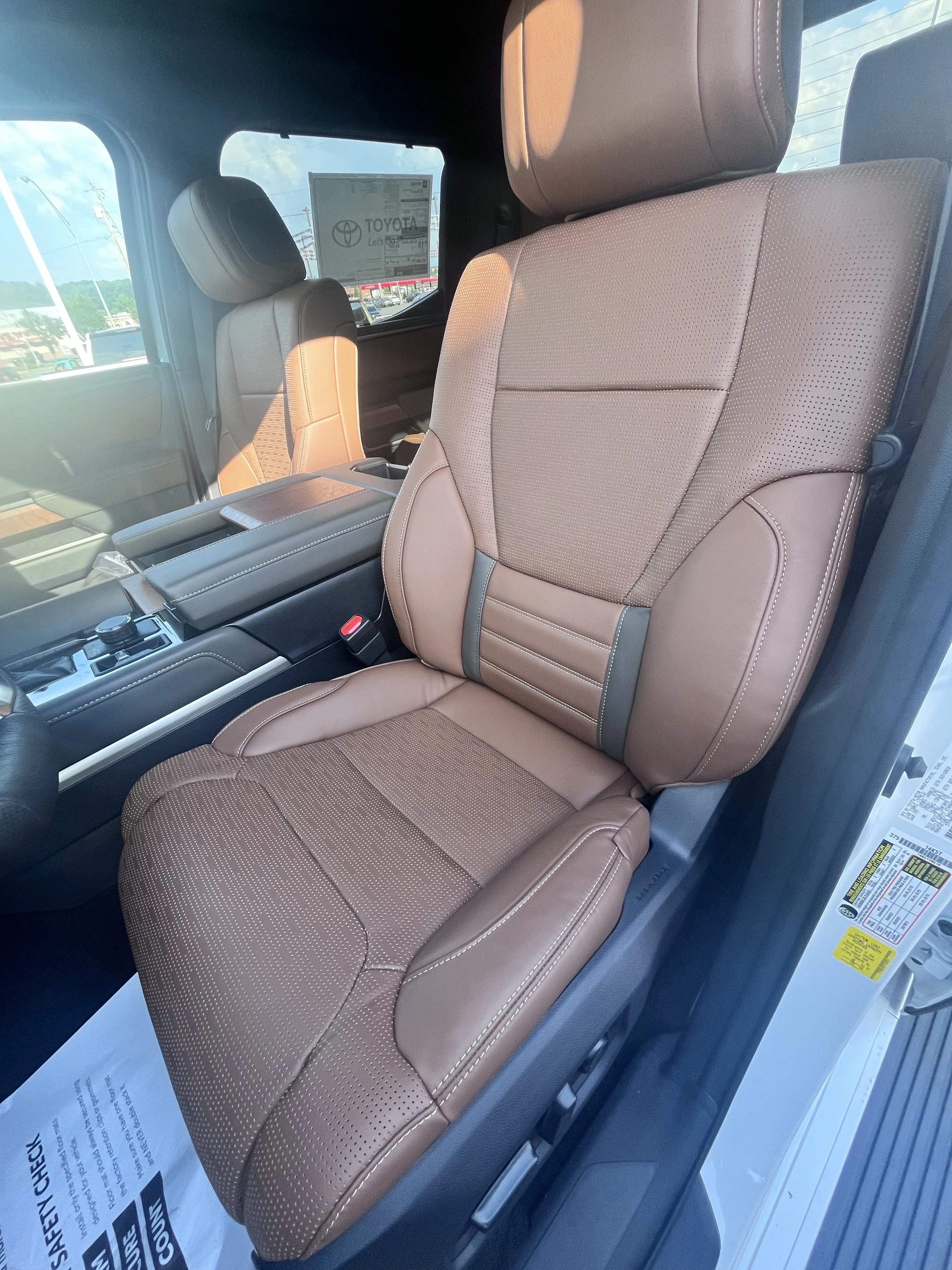 2026 Toyota Tundra 1794 Edition - Photo 11